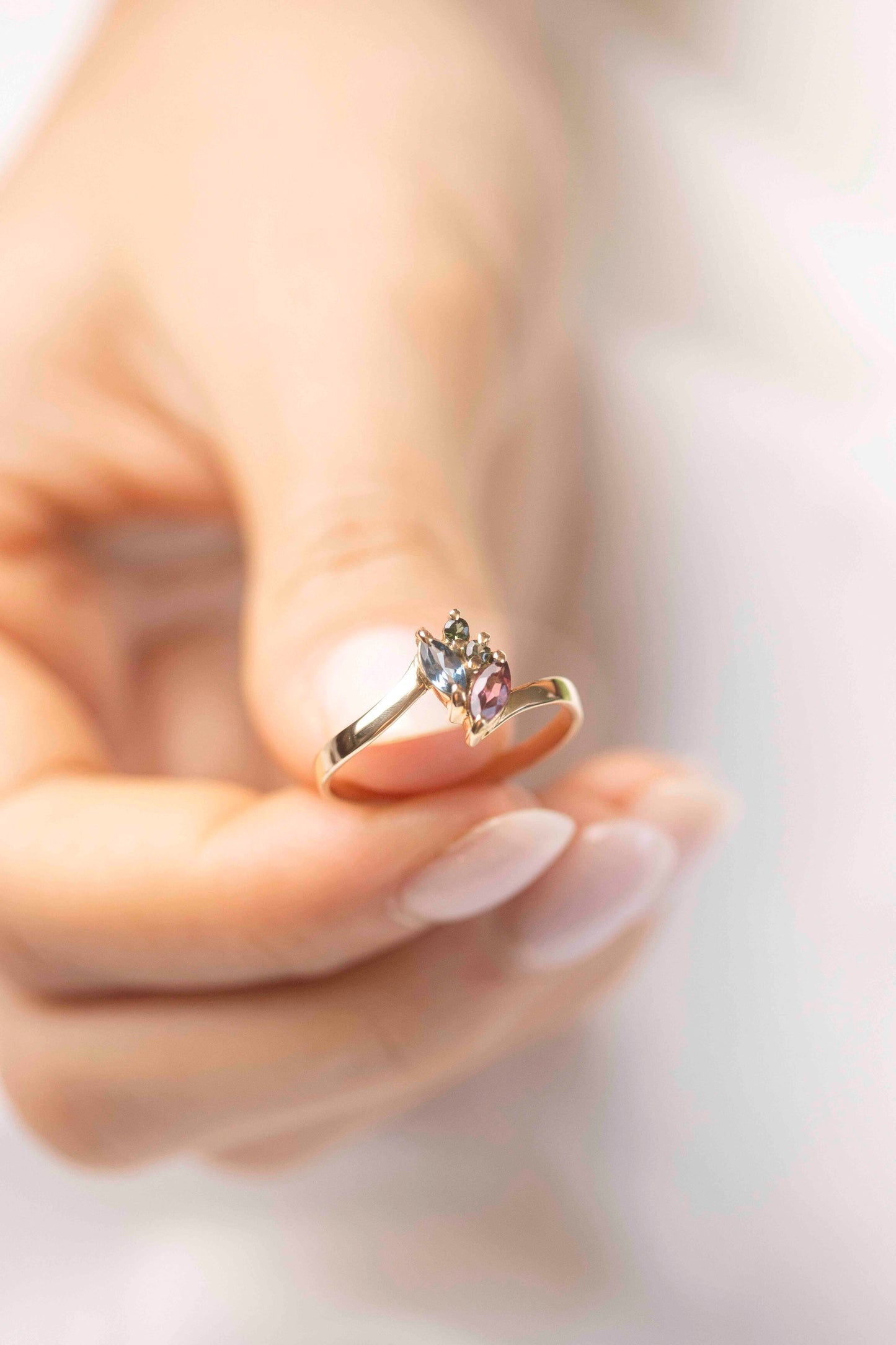 Bague multi-pierres précieuses en or massif 18 carats – Couleurs vibrantes du Brésil