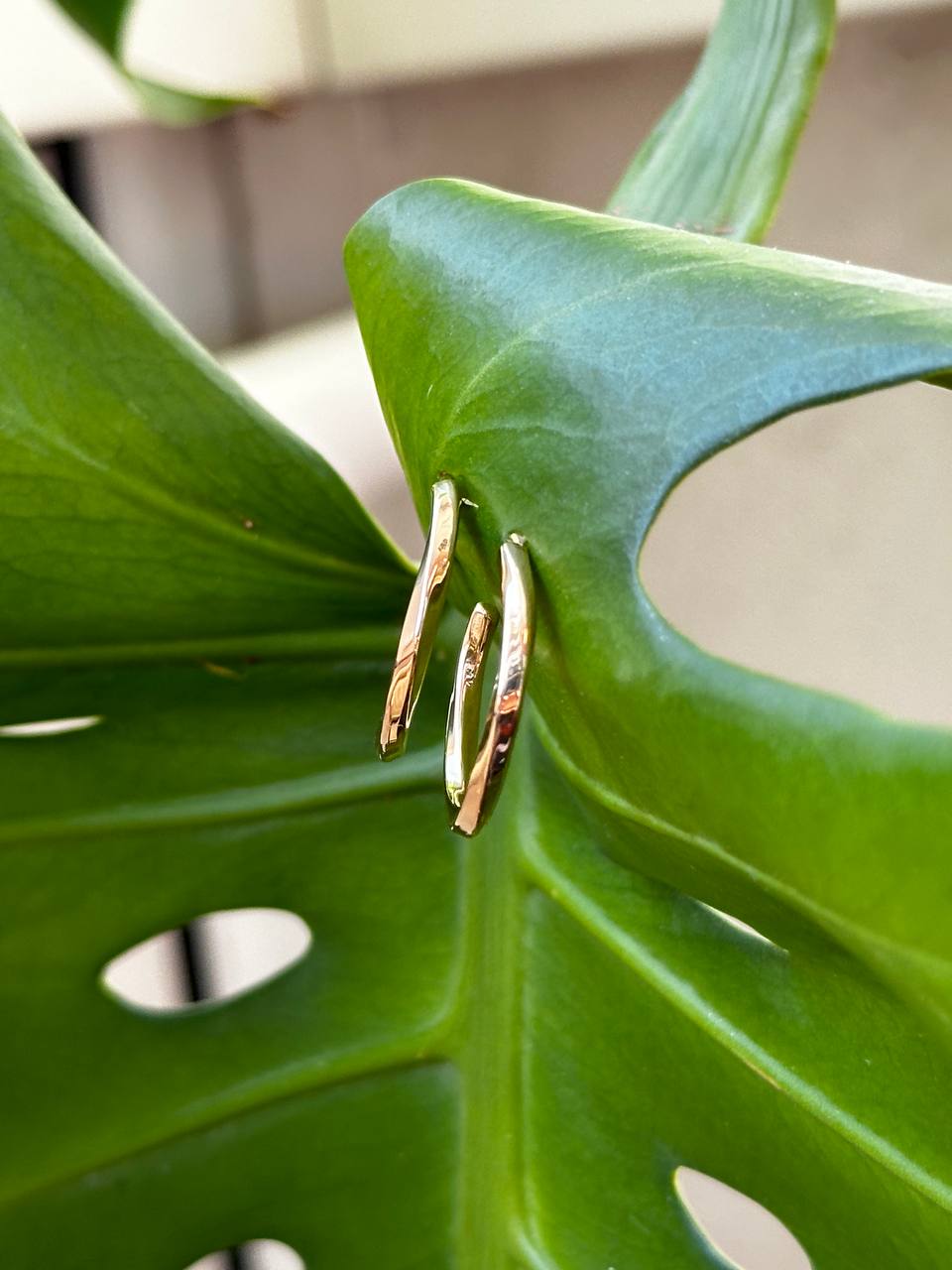 Boucles d'oreilles créoles torsadées en or massif 18 carats - Créoles en or faites à la main